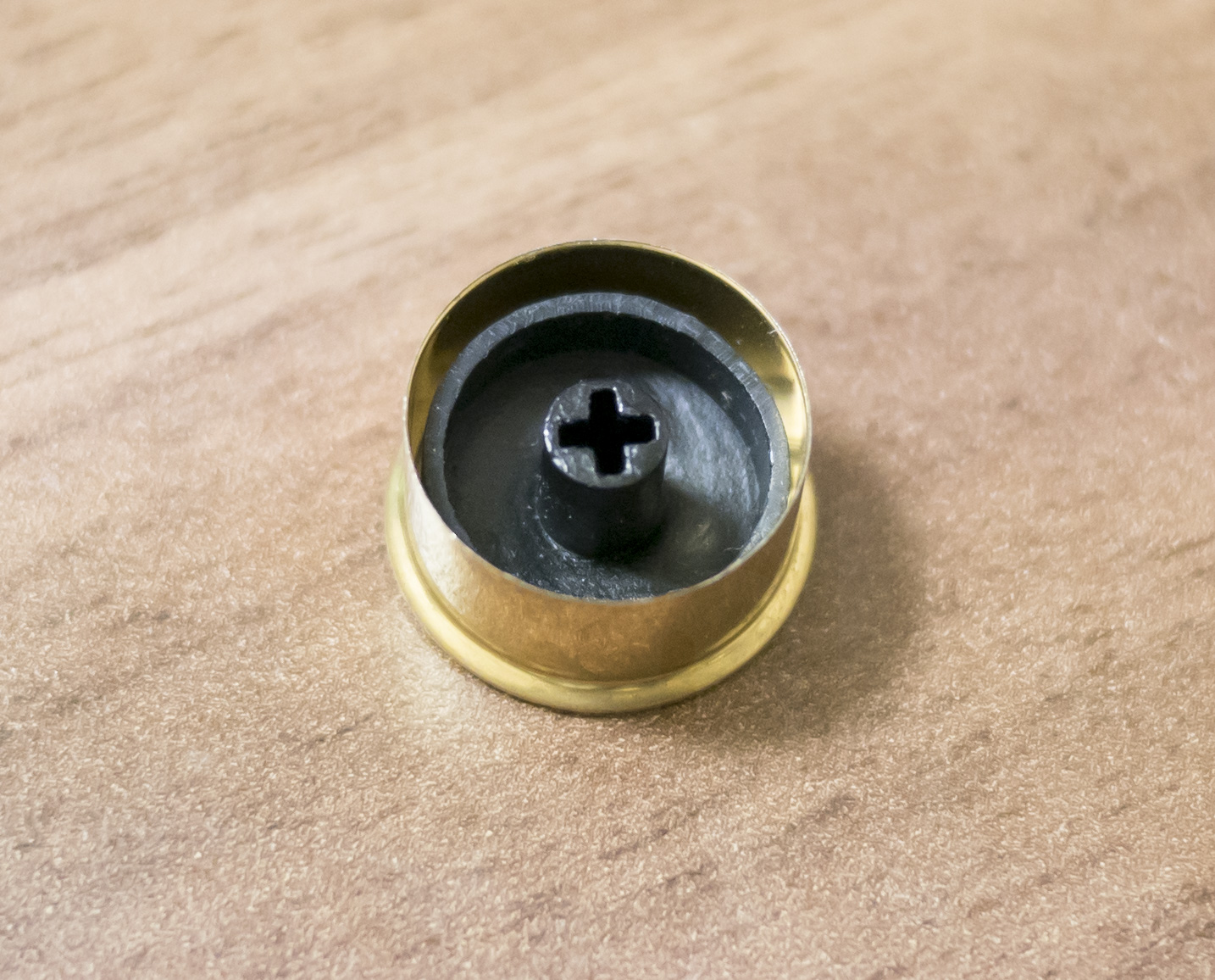 Deskitute Shotgun Artisan Keycap Inside