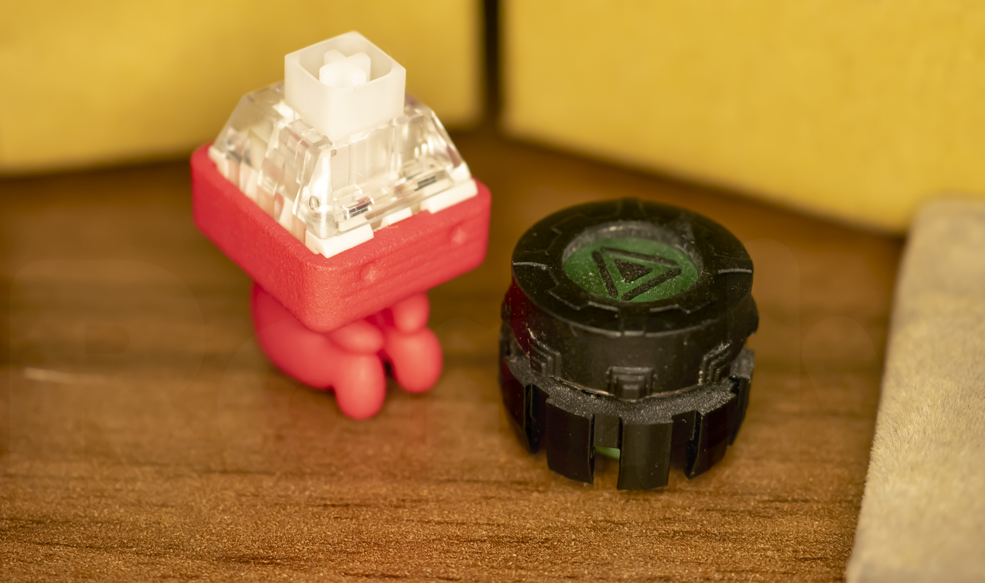 M.7 Spinning Core Artisan Keycap and Keycappie