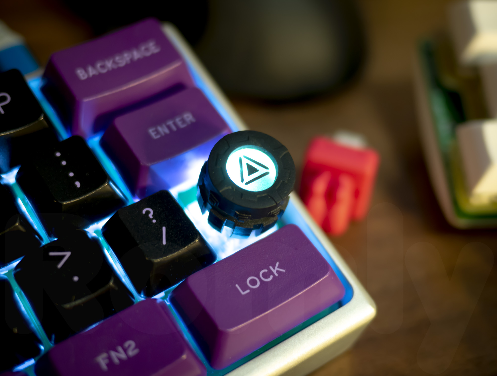 M.7 Spinning Core Artisan Keycap with LED