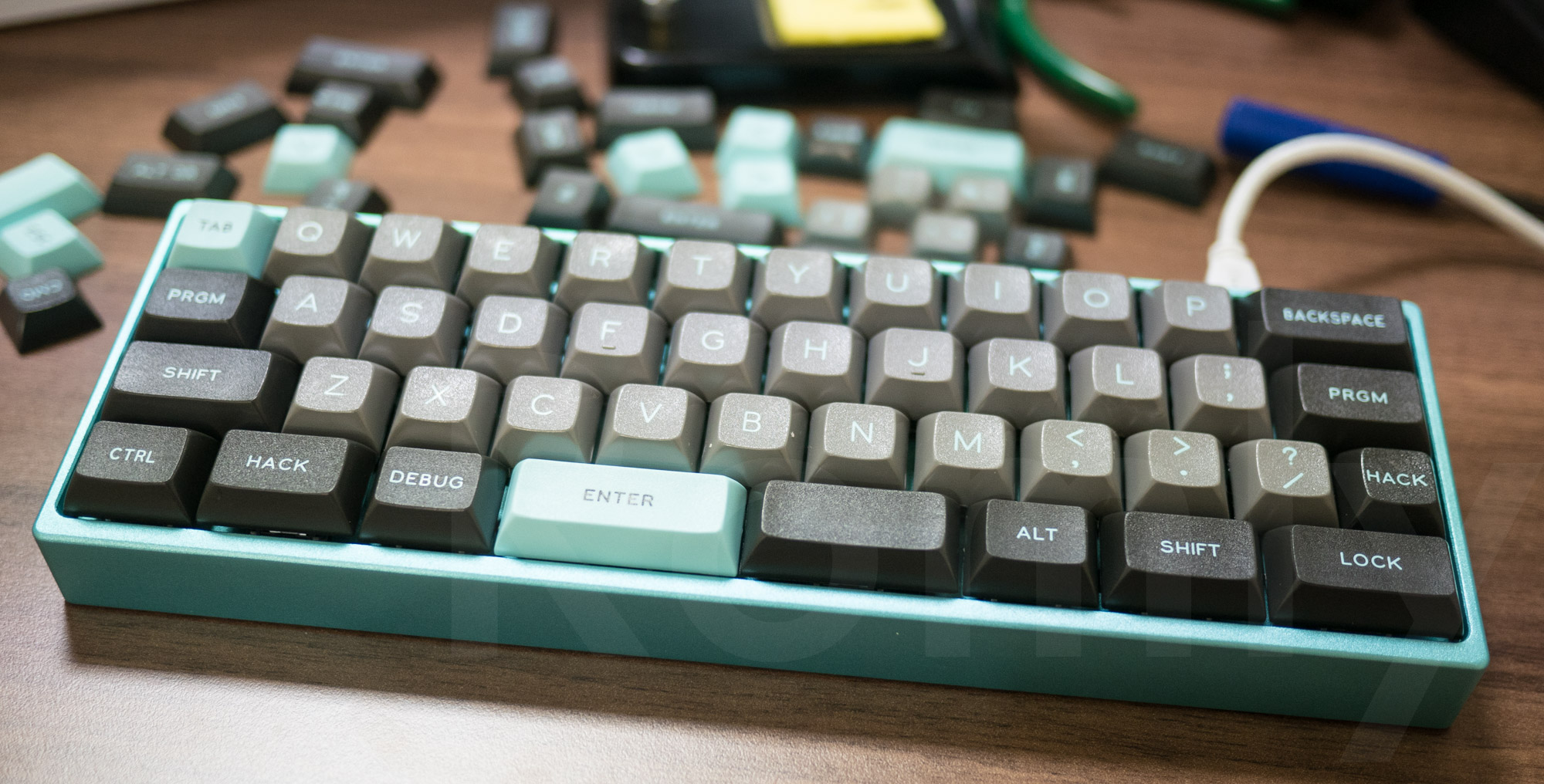 The MiniVan Custom Mechanical Keyboard